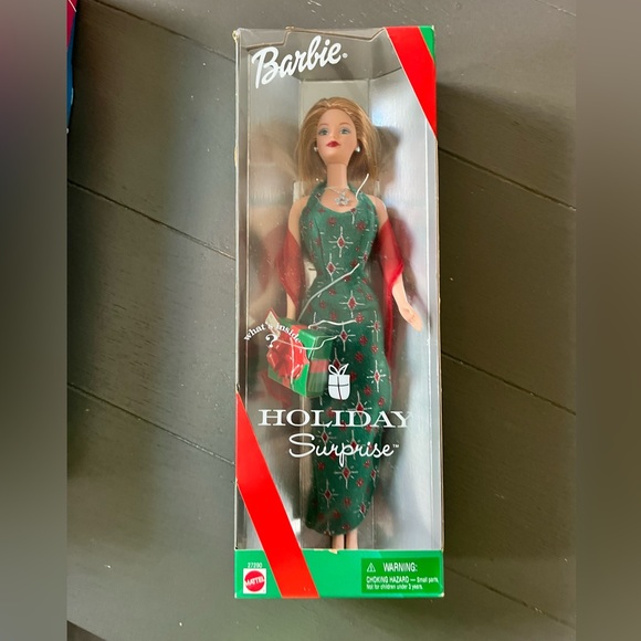 Barbie Holiday Surprise Doll - Picture 1 of 3